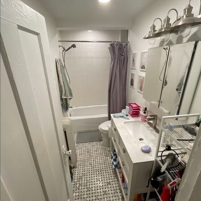 Photo - 685 W Wrightwood Ave Unit 1S