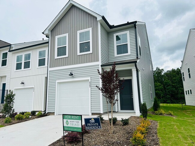 Building Photo - Stunning new end-unit 3 bedroom 2.5 bath townhouse in N High Point with attached garage.