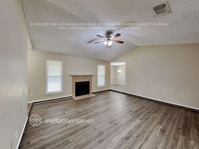 Photo - 305 Iberis Dr