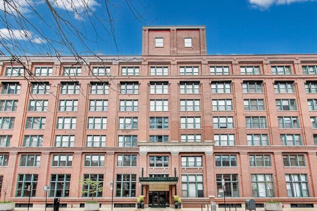 Photo - 411 W Ontario St Unidad 708 Rental
