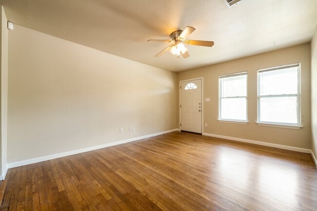 Photo - 4805 Evans Ave