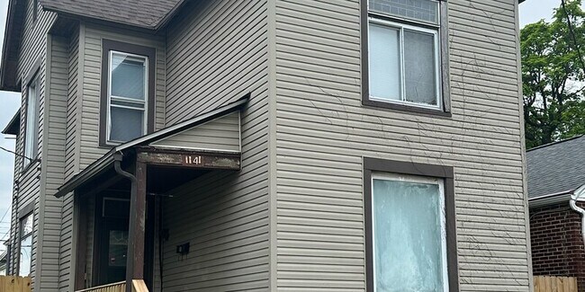 1141 Hildreth Ave - 1141 Hildreth Ave House