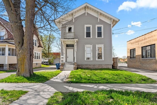 Building Photo - 211 Otter Ave Unit A - Upper