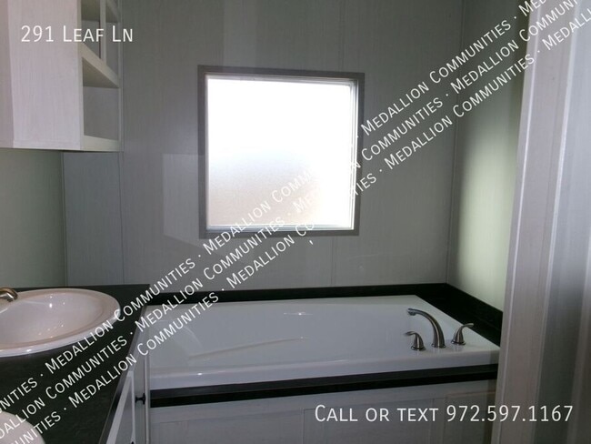 Photo - 291 Leaf Ln