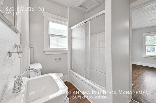 Photo - 821 SW 31st St