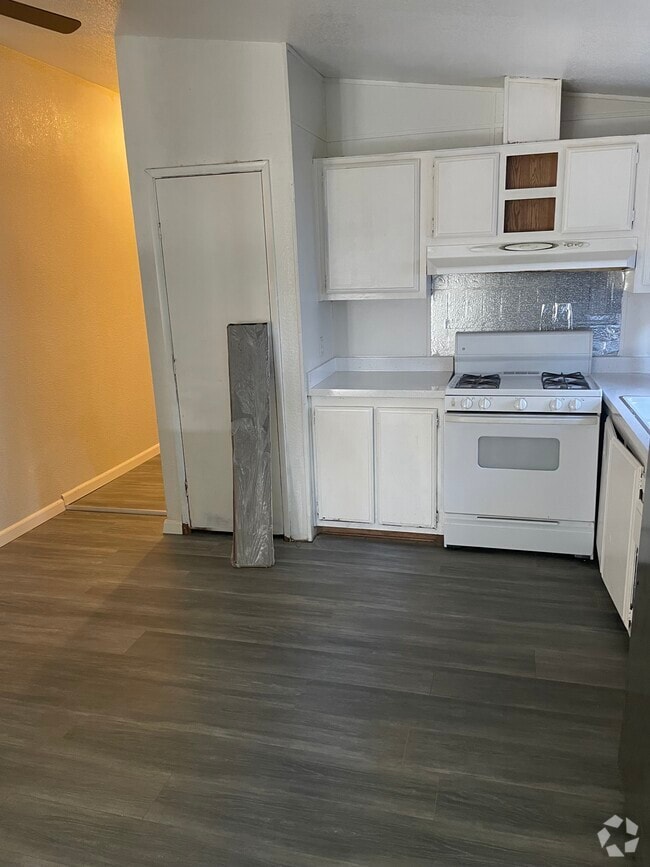 Building Photo - 2134 Fruitvale Ave Unit B Rental