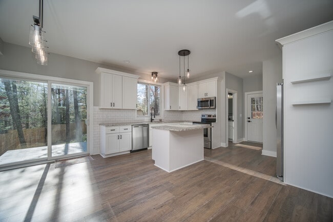 Photo - 44 Sherwood Vlg Ct