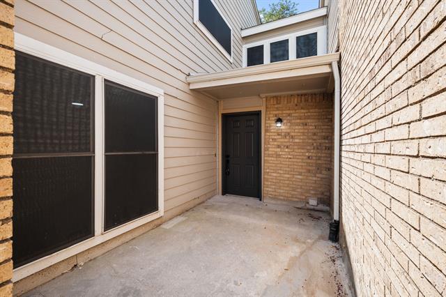 Photo - 2706 Creekwood Ct