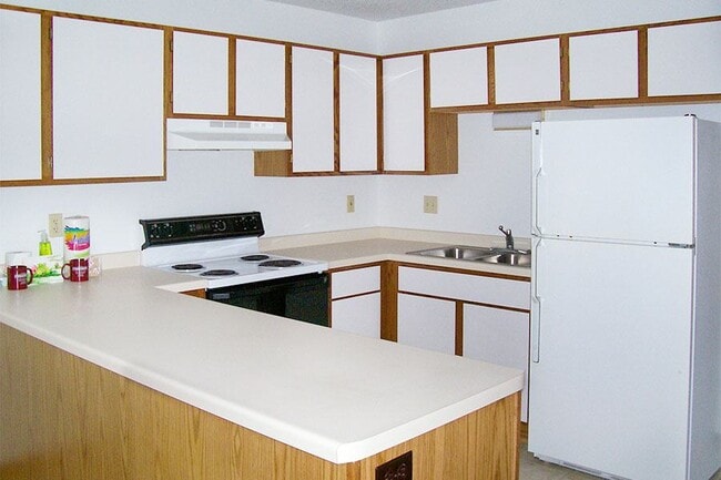 Photo - MARQUETTE MANOR