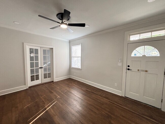 Photo - Bungalow in rosewood