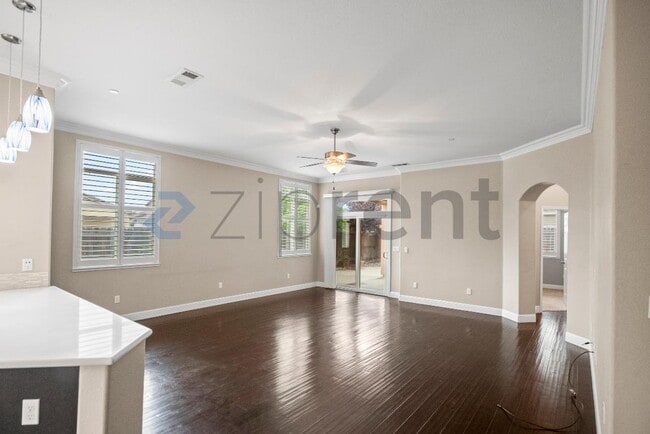 Photo - 1491 Maehl Dr