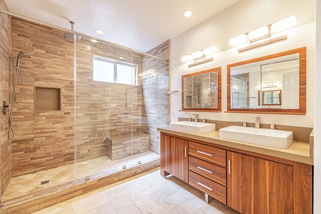 Photo - 25755 Hood Way