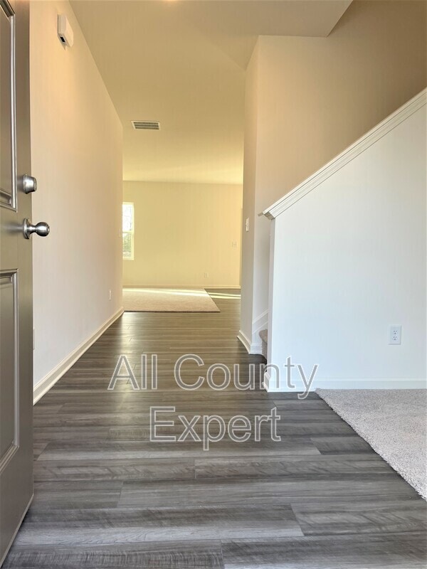 Photo - 226 San Marino Wy NW