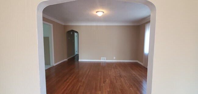 Photo - Roselawn Unit Upper