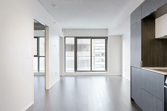 Photo - 159 Dundas St E Unit 705