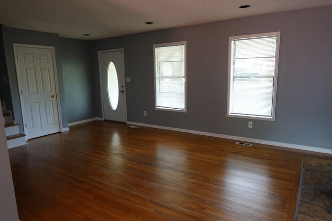 Photo - 451 Camden Cir