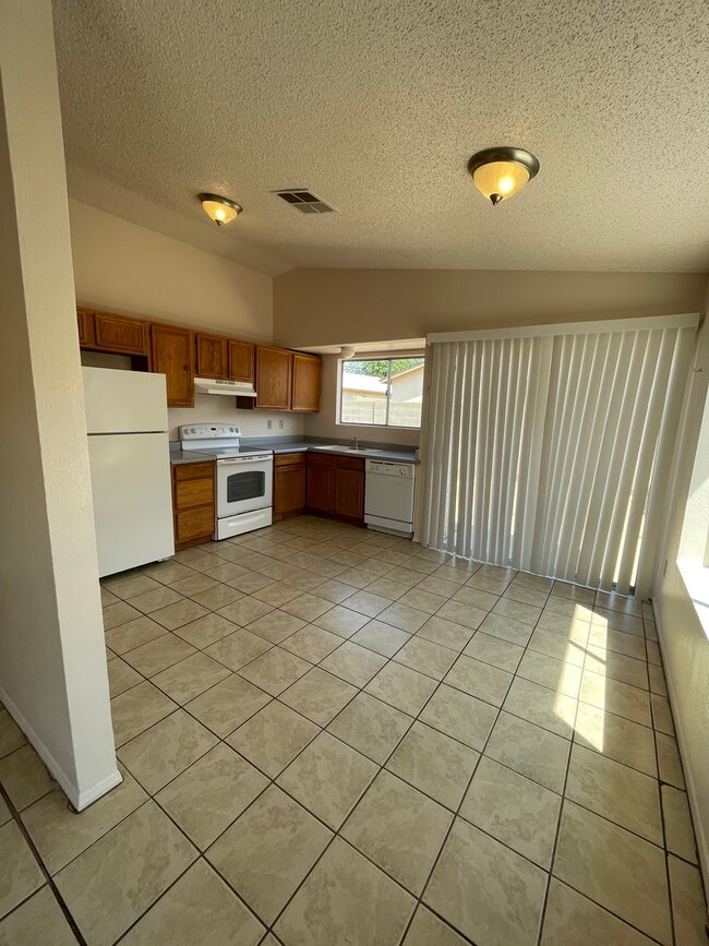 Building Photo - READY TO VIEW NOW! -Brand New Carpet & Pai... Rental