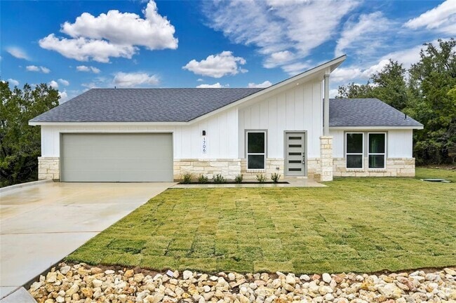 Building Photo - 1706 Emerald Rd Rental