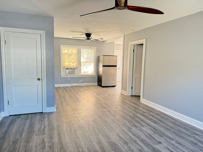 Photo - Freshly updated 3/1 Rental home