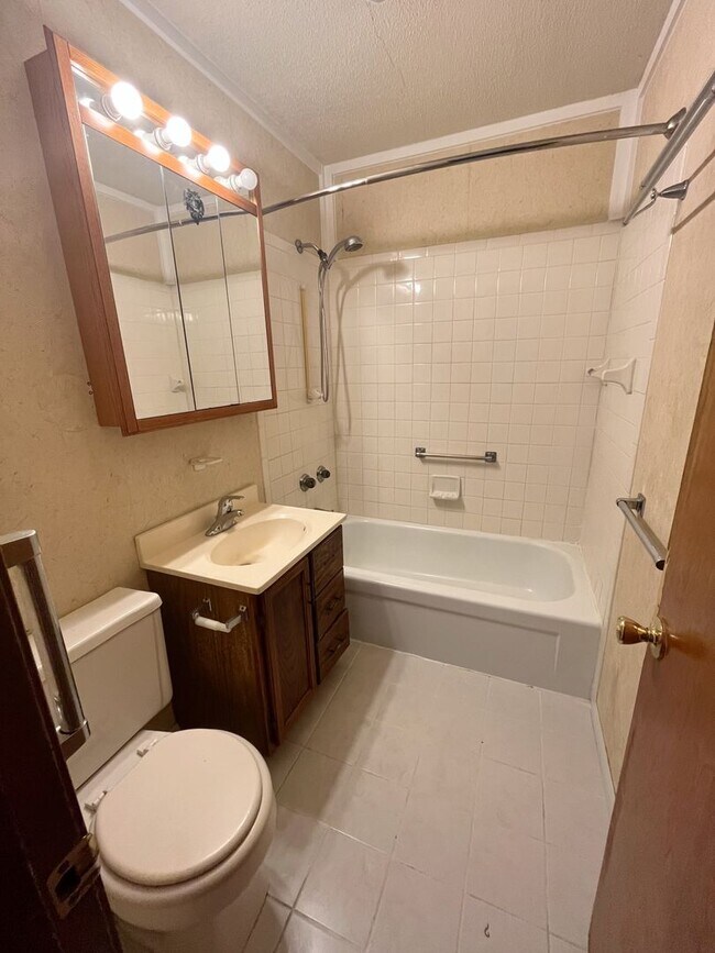 Photo - 201-203 W. Jackson Unit 203 W. Jackson