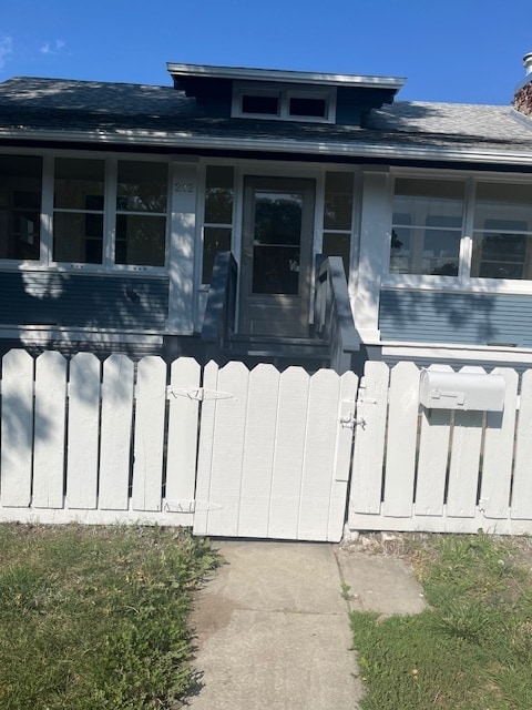 Photo - 212 16th St N House