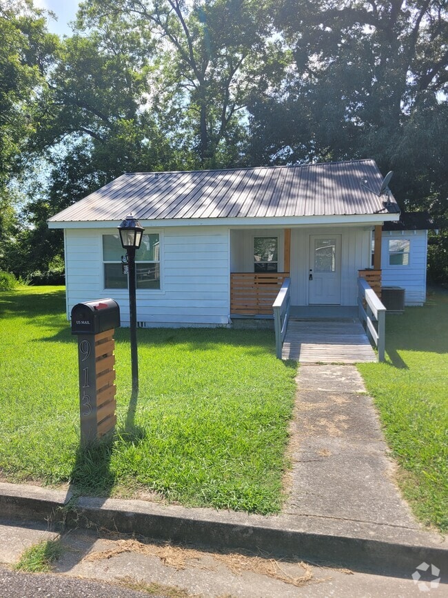 Building Photo - 913 Virginia Ave Rental