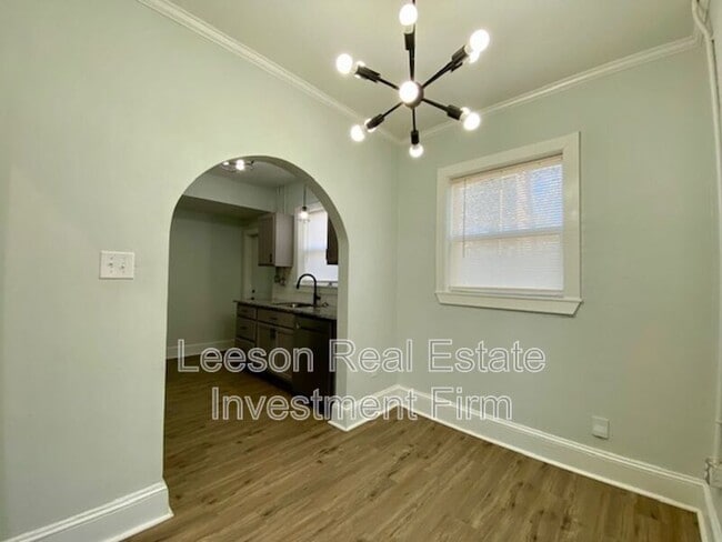 Photo - 3122 Judson St
