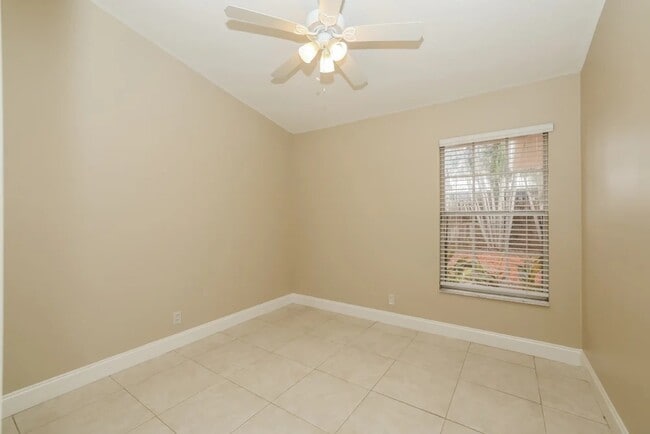 Photo - 6066 Ungerer St