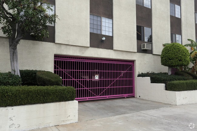 Photo - 1180 Crenshaw Blvd