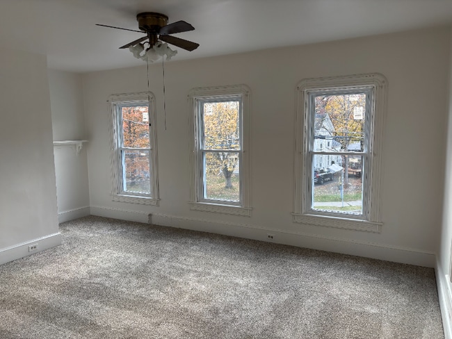 Photo - 174 Main St Unidad 2