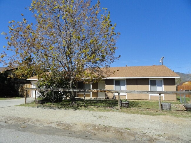 Cute 4 bedroom in East Golden Hills with L... - Cute 4 bedroom in East Golden Hills with L... Casa
