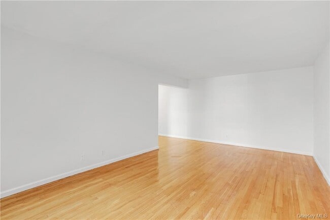 Photo - 730 Pelham Rd Unit 3D