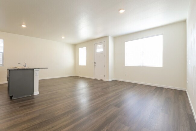 Photo - 13466 Oneida Ln