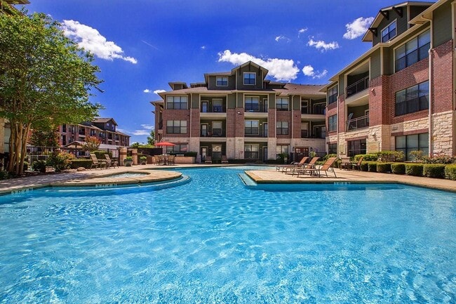 Photo - 9725 N Lake Creek Pkwy Unidad A1