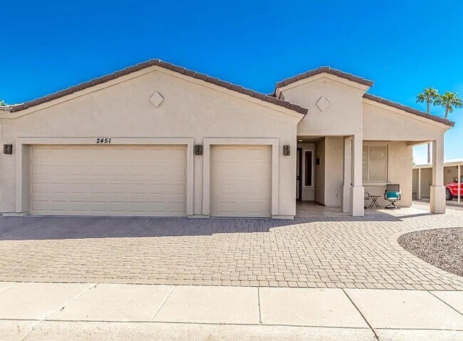 Building Photo - 2451 N Snead Dr Rental