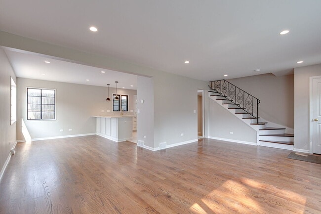 Photo - 42 S Maywood Rd