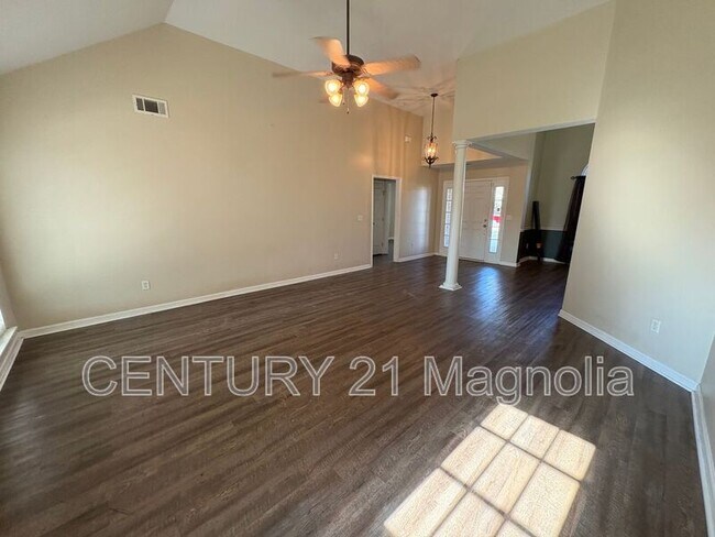 Photo - 338 Old Walnut Branch