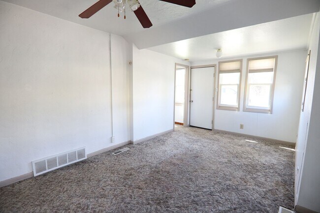 Photo - Cozy One Bedroom House