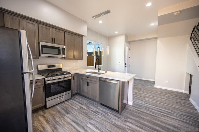 Building Photo - 36th Street Unit 4123 - 2 Rental