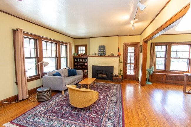 Photo - 1645 Kentucky St