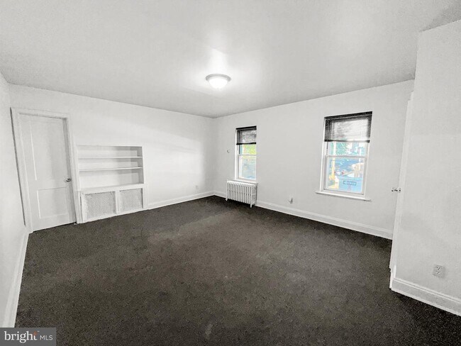 Photo - 352 N Gross St