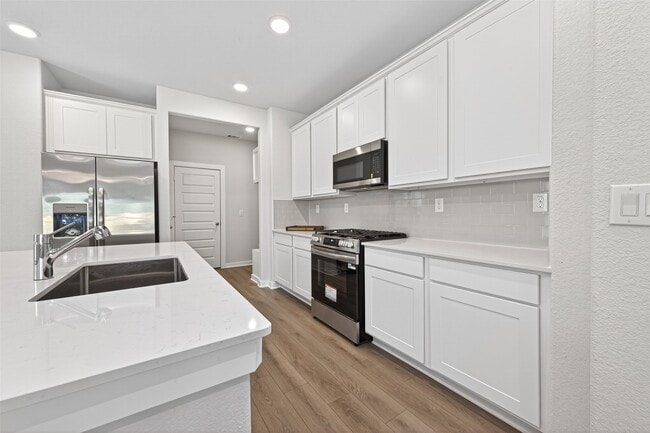 Photo - 8514 Blueberry Ash St