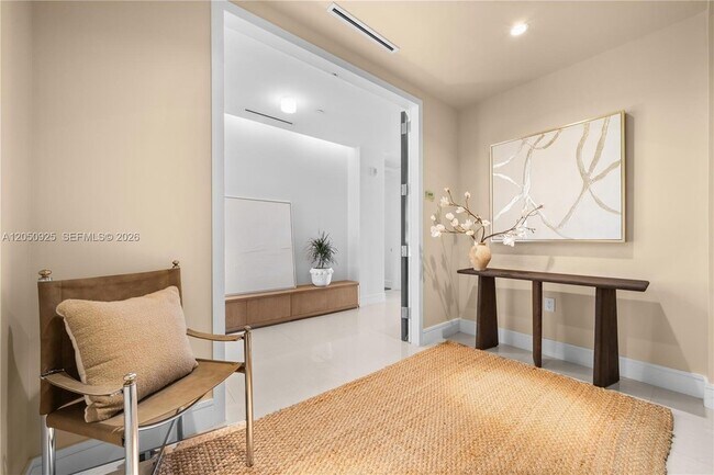 3250 NE 188th St Unit 608