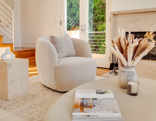 Photo - Sophisticated Bright & Spacious Furnished 2 Bed 2.5 Bath Penthouse Loft with private Rooftop in P... Unit 304