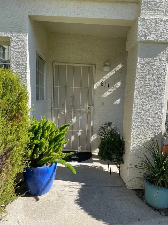 Entrada principal - 611 Horizon Cv