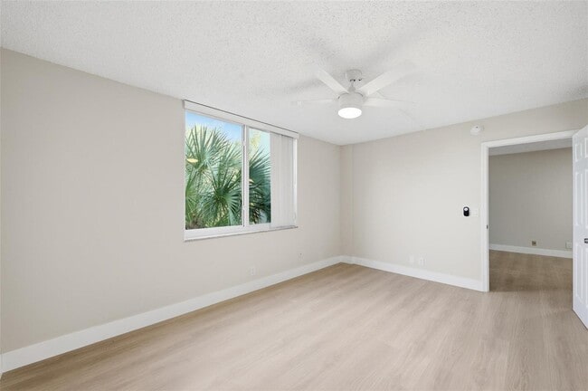 Photo - 9430 Poinciana Pl Unit 409