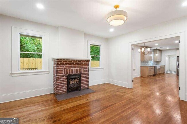 Photo - 4435 Oakdale Rd