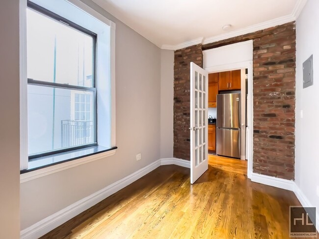 Photo - East 13th Street Unidad 31