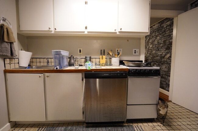 Photo - 72 Revere St Unit A