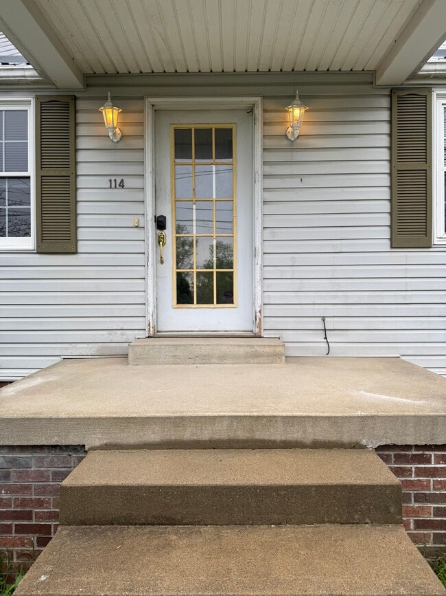 Photo - 114 Edgemont Dr